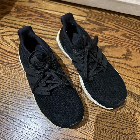 Adidas Ultraboosts - Picture 2 of 5